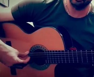 دانلود آهنگ دستو دلم میلرزه با گیتار میثم ابراهیمی